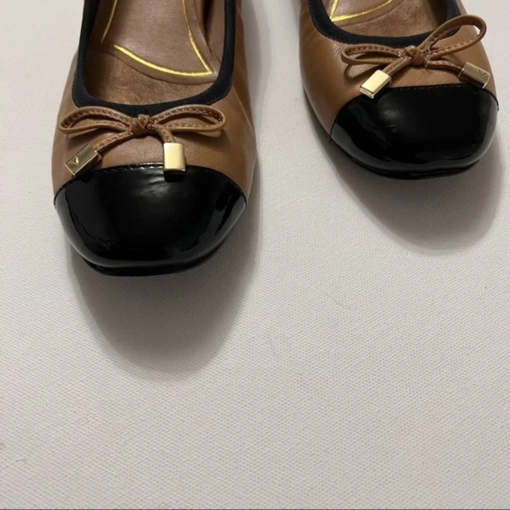 Vionic Shoes - Picture 7 of 10